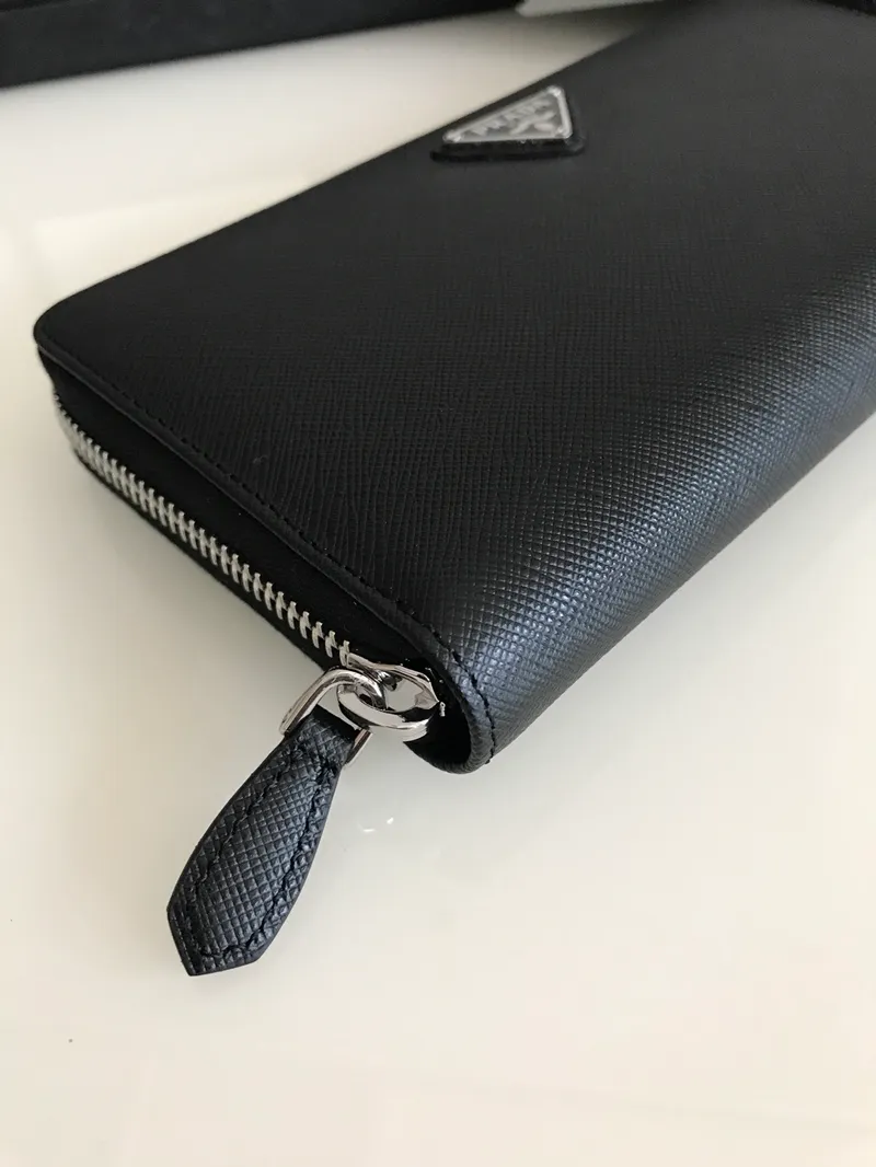 💰560;P Home➡️Cross-grain leather wallet, black, model 1ML506, unisex model, single quality, imported cross-grain cowhide, size 20×10.3cm, 175 steel stamp