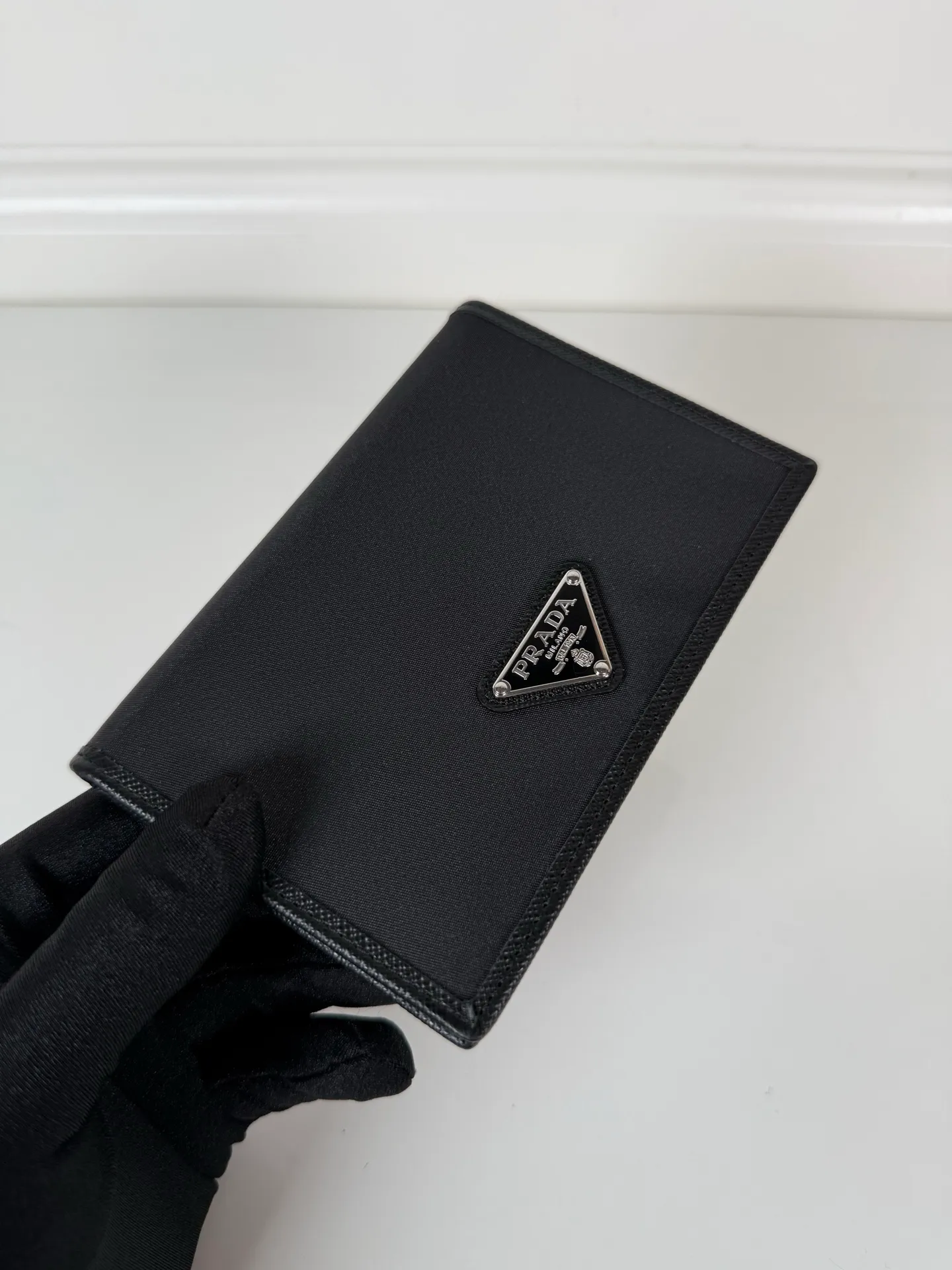 💰380, P Home➡️Male and female wallet + passport book📓, essential for business trips✈️, model: 2MV017, made of imported cross-grain cowhide + nylon fabric, 3 card slots, 3 inner ticket pockets, size: 9.5*14cm, 175 steel stamp, the quality of the order is as shown in the picture