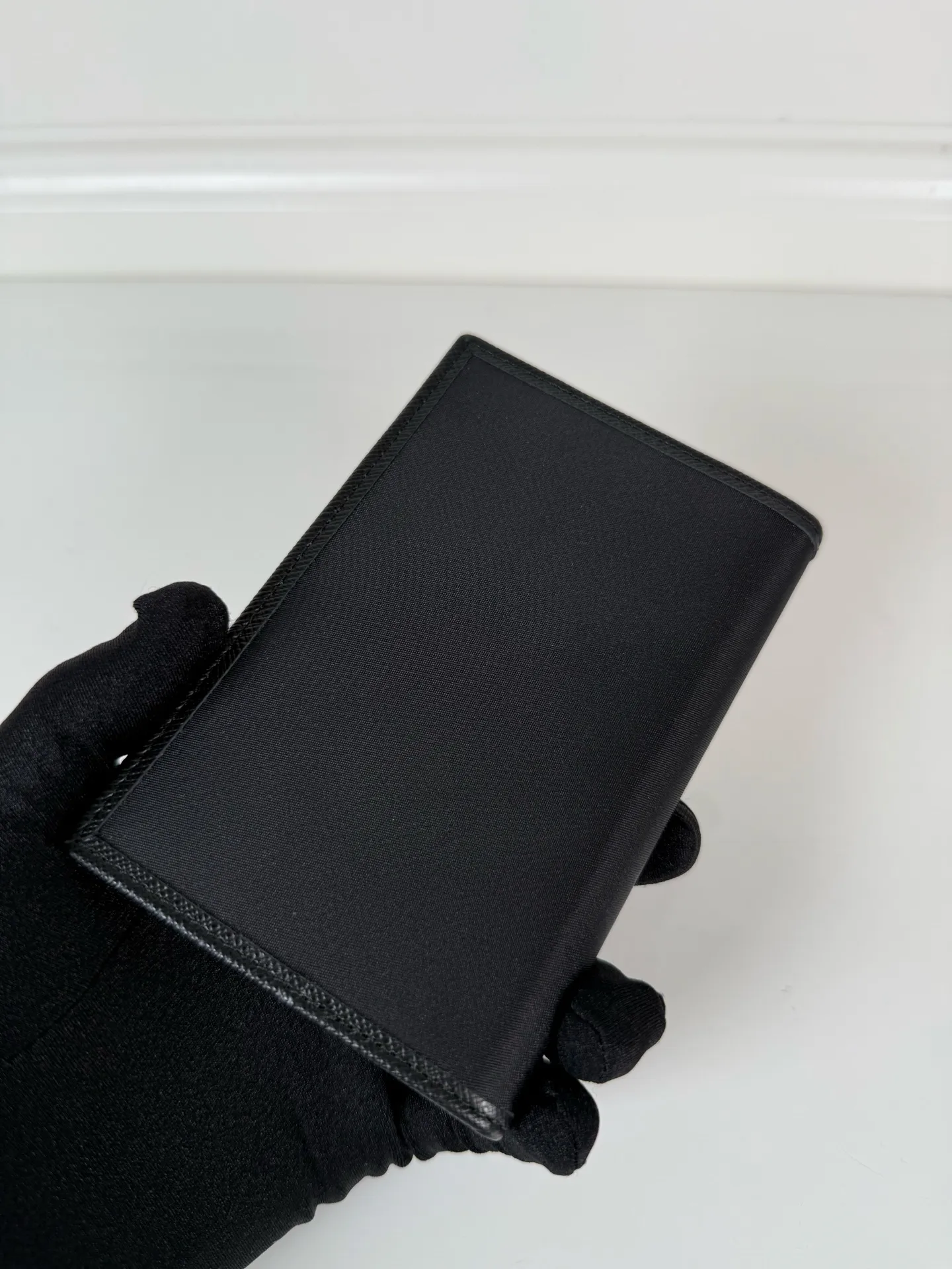 💰380, P Home➡️Male and female wallet + passport book📓, essential for business trips✈️, model: 2MV017, made of imported cross-grain cowhide + nylon fabric, 3 card slots, 3 inner ticket pockets, size: 9.5*14cm, 175 steel stamp, the quality of the order is as shown in the picture
