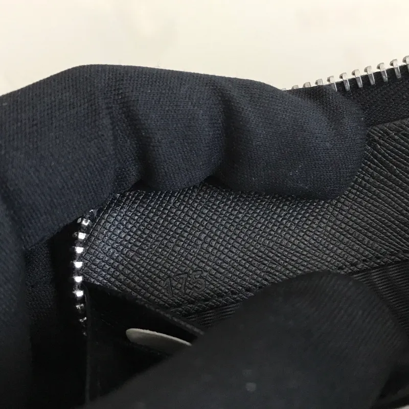 💰560, P Home➡️Cross-grain leather wallet, black, model 1ML506, unisex model, single quality, imported cross-grain cowhide, size 20×10.3cm, 175 steel stamp