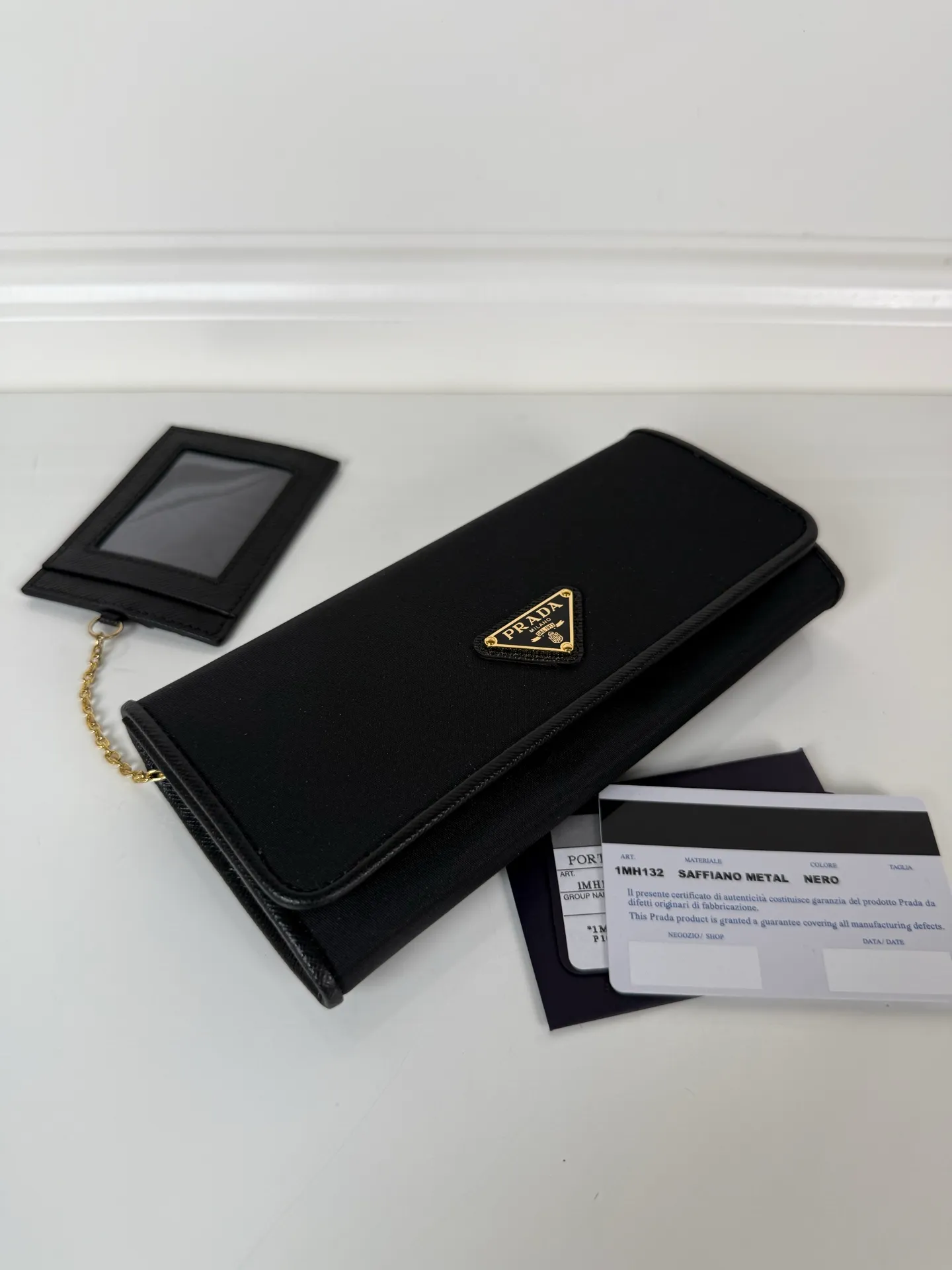 💰560, P Home ➡️Ladies flip wallet, model 1MH132, black, made of imported cross-grain cowhide + nylon fabric, original quality, size 18.7x9.5cm, taken in kind, what you see is what you get