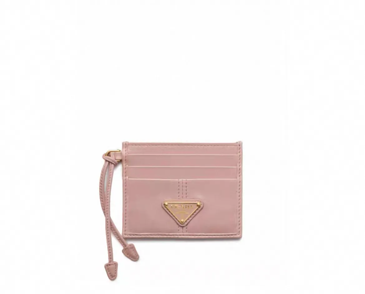 💰340, P Home ➡️ Unisex small card holder, pink waxed leather triangle logo, model 1MC025, original quality, made of imported deerskin, 6 card slots ➕ One middle compartment, can hold multiple cards and zeros 💰, size 11.2×8.5cm, taken in kind, what you see is what you get