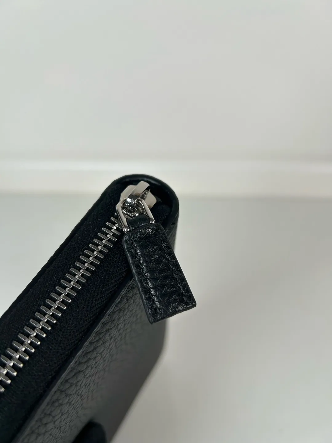 💰600, P Home ➡️Men's cross-pattern wallet, black deerskin, model 2M1317, single-dollar quality, made of cross-pattern cowhide, size 20cm×10.3cm