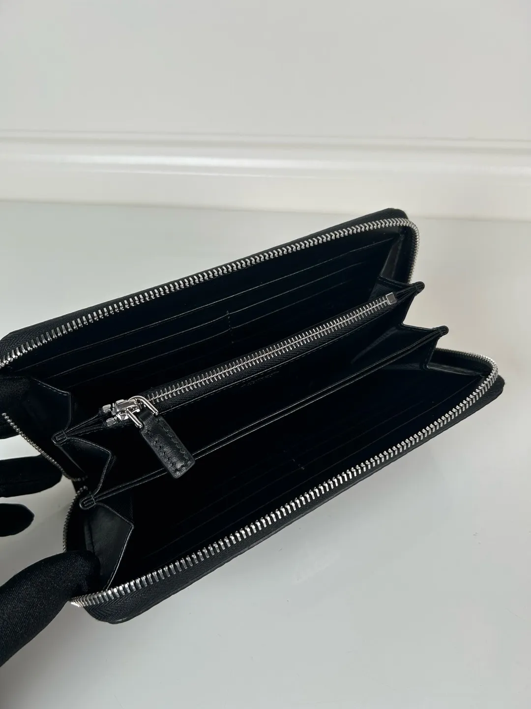 💰600, P Home ➡️Men's cross-pattern wallet, black deerskin, model 2M1317, single-dollar quality, made of cross-pattern cowhide, size 20cm×10.3cm