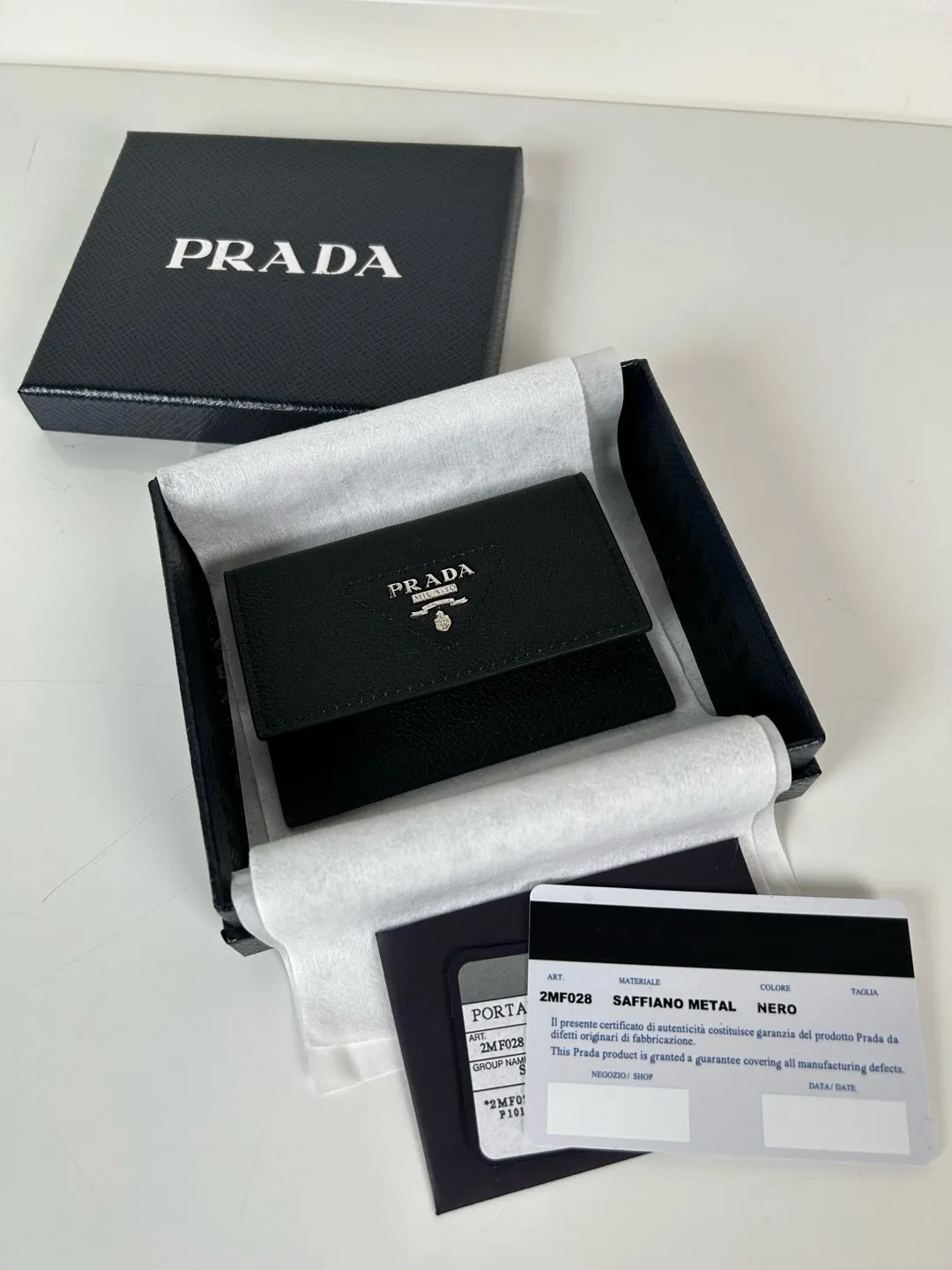 💰320, P Home ➡️ Unisex small card holder, black, model: 1MF028, original quality, imported deerskin texture, 2 card slots, can hold multiple cards, size 10×7cm, actual shot, what you see is what you get