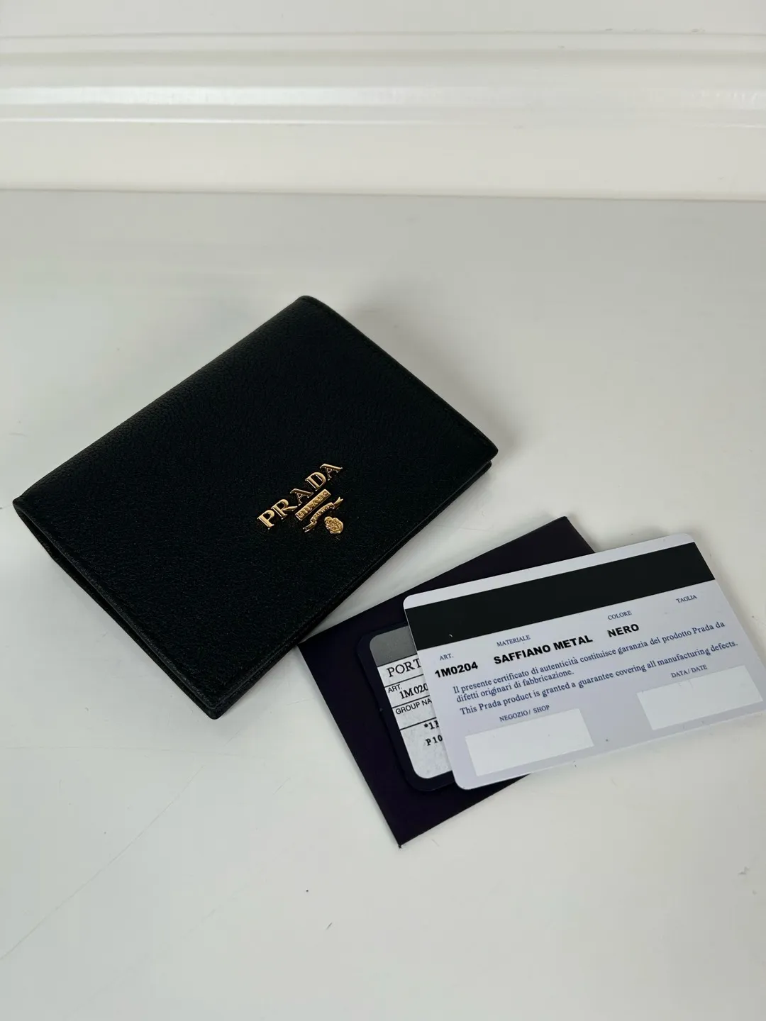 💰440, P Home ➡️Ladies two-fold short clip, model 1M0204, made of fine-grained deerskin, length 11.2 cm and height 9.5cm, simple and practical to enhance personal taste, 175 steel stamp