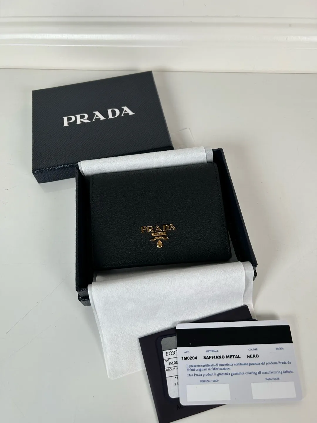 💰440, P Home ➡️Ladies two-fold short clip, model 1M0204, made of fine-grained deerskin, length 11.2 cm and height 9.5cm, simple and practical to enhance personal taste, 175 steel stamp