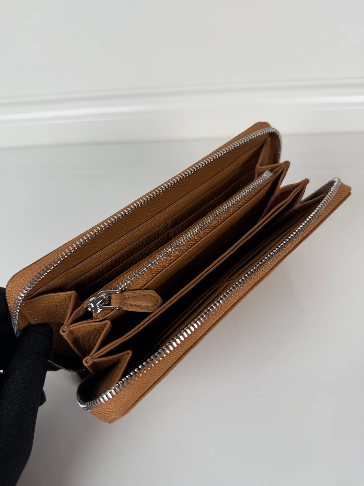 💰600, P Home➡️Deer grain leather single zipper wallet, model 1ML506, unisex model, imported fine deer grain leather➕original hardware production, 175 OEM, 20x10.3cm