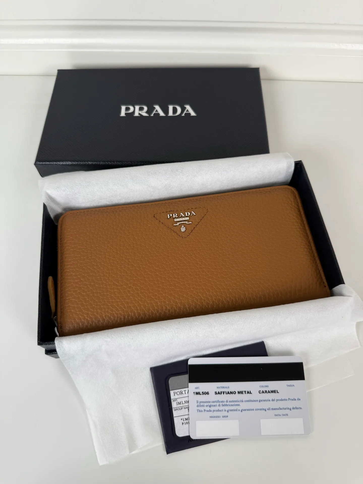 💰600, P Home➡️Deer grain leather single zipper wallet, model 1ML506, unisex model, imported fine deer grain leather➕original hardware production, 175 OEM, 20x10.3cm