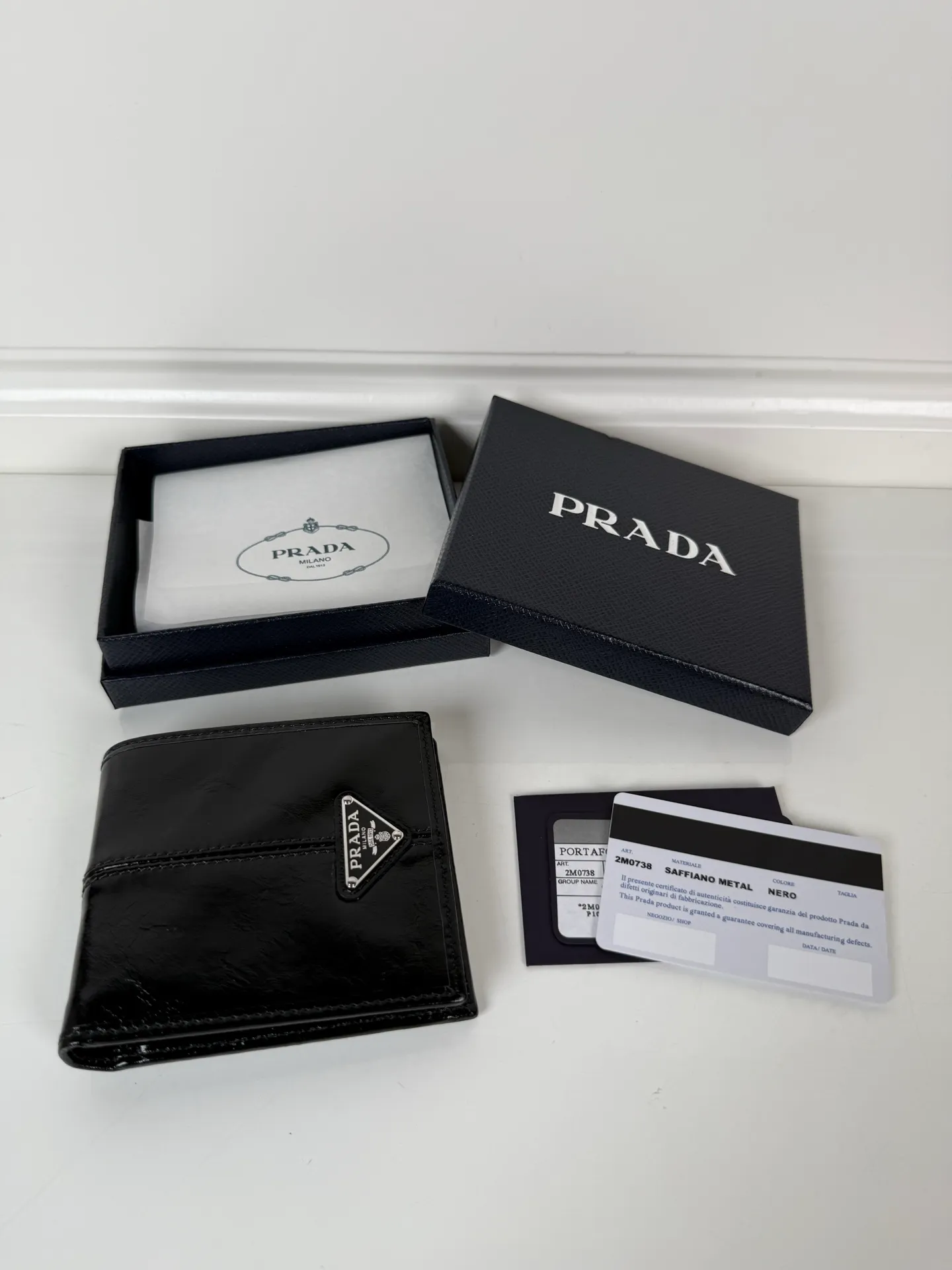 💰400, P Home➡️Men's cross-pattern short clip, black, model 2M0738, one snap bag, four card slots, size 11x9.5 cm, real shot quality as shown,