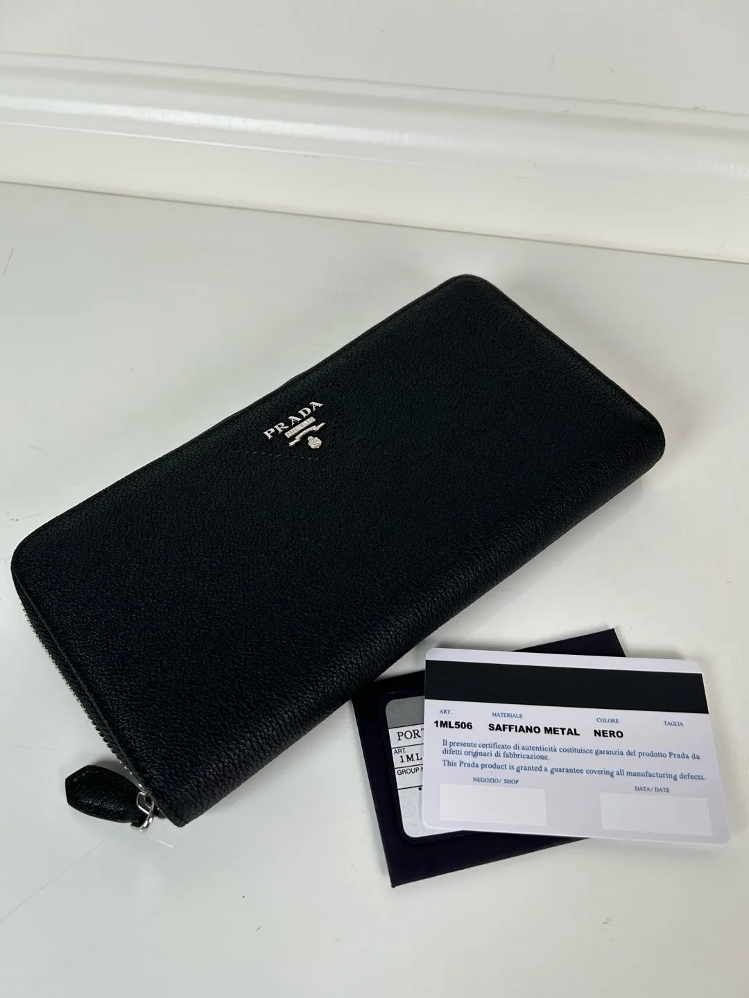 💰600, P Home➡️Deer grain leather single zipper wallet, model 1ML506, unisex model, imported fine deer grain leather➕original hardware production, 175 OEM, 20x10.3cm