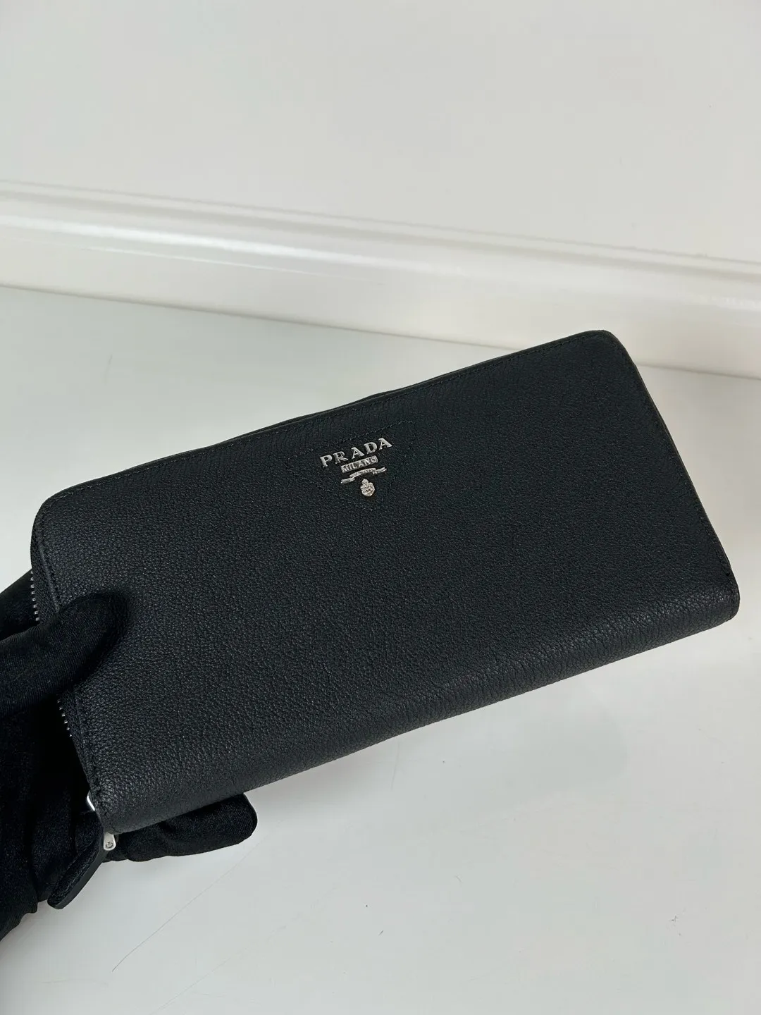 💰600, P Home➡️Deer grain leather single zipper wallet, model 1ML506, unisex model, imported fine deer grain leather➕original hardware production, 175 OEM, 20x10.3cm