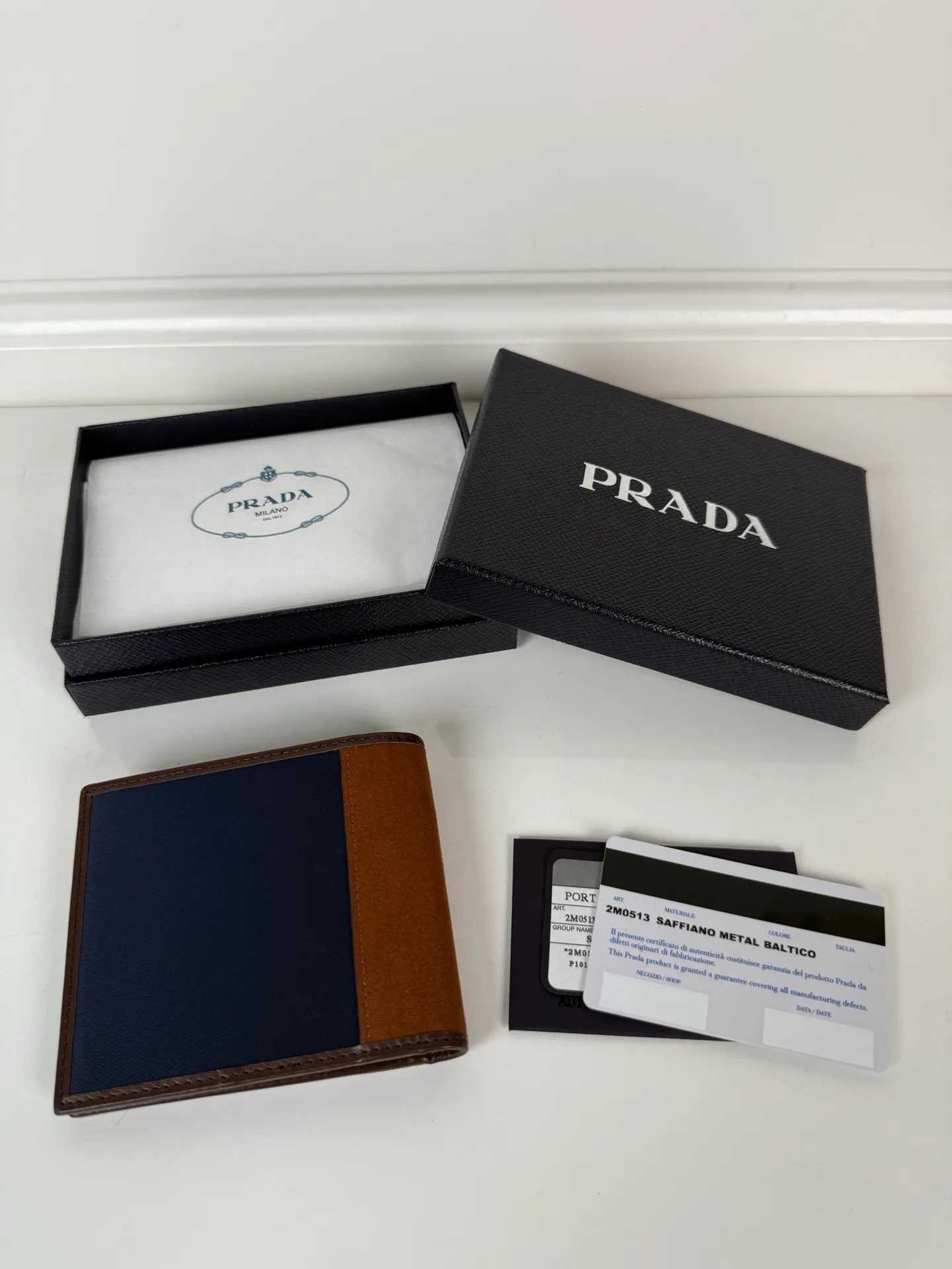 💰400, P Home➡️Men's short wallet, model 2M0513, made of suede + nylon fabric, eight card slots, length 11 and height 9.5cm