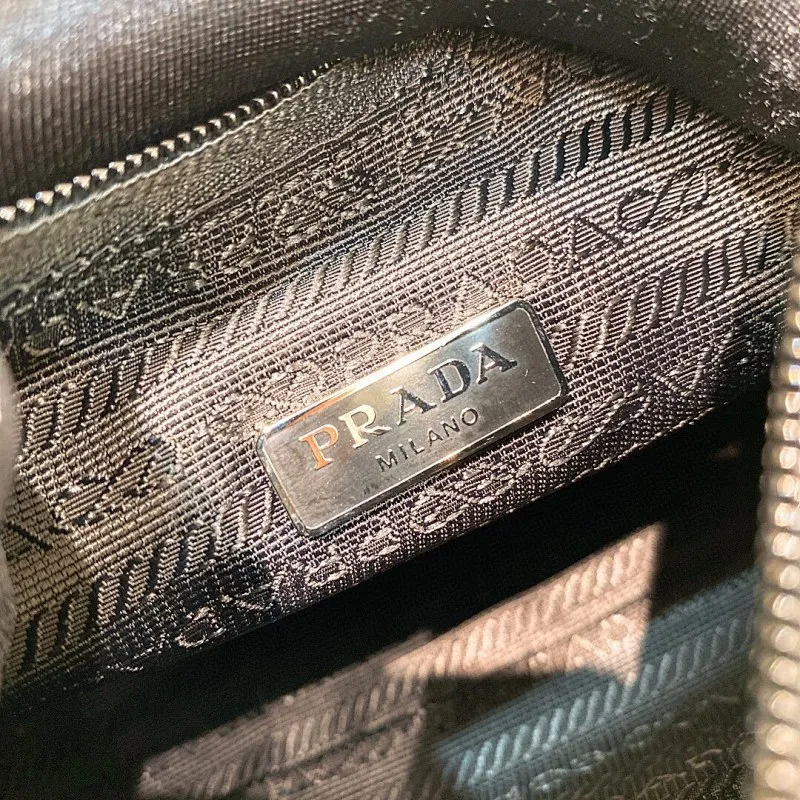 All Categories Official Website "Brand Women's Bags" Women's Bags 💙 PRADA 2022 Official New Prada Underarm Bag Wholesale 58001700 Original Order Quality Size: 22-17-6CM