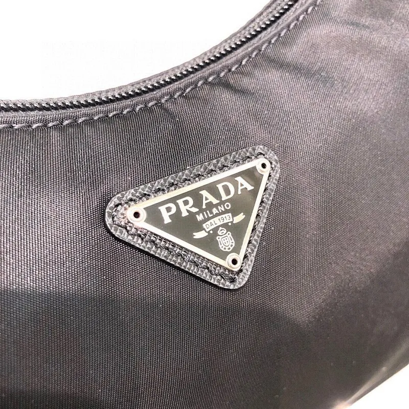 All Categories Official Website "Brand Women's Bags" Women's Bags 💙 PRADA 2022 Official New Prada Underarm Bag Wholesale 58001700 Original Order Quality Size: 22-17-6CM