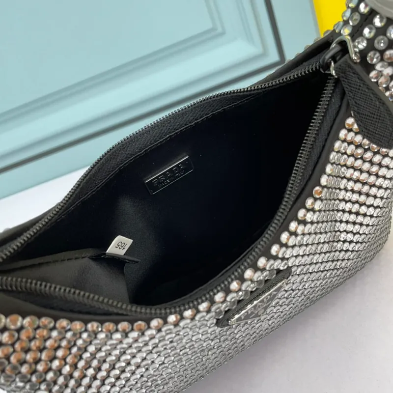 All categories Official website "Brand Women's Bags" Women's Bags 💙 PRADA 2022 Official New Prada Underarm Bag Wholesale 58003200 High Quality Size: 23-13-5CM
