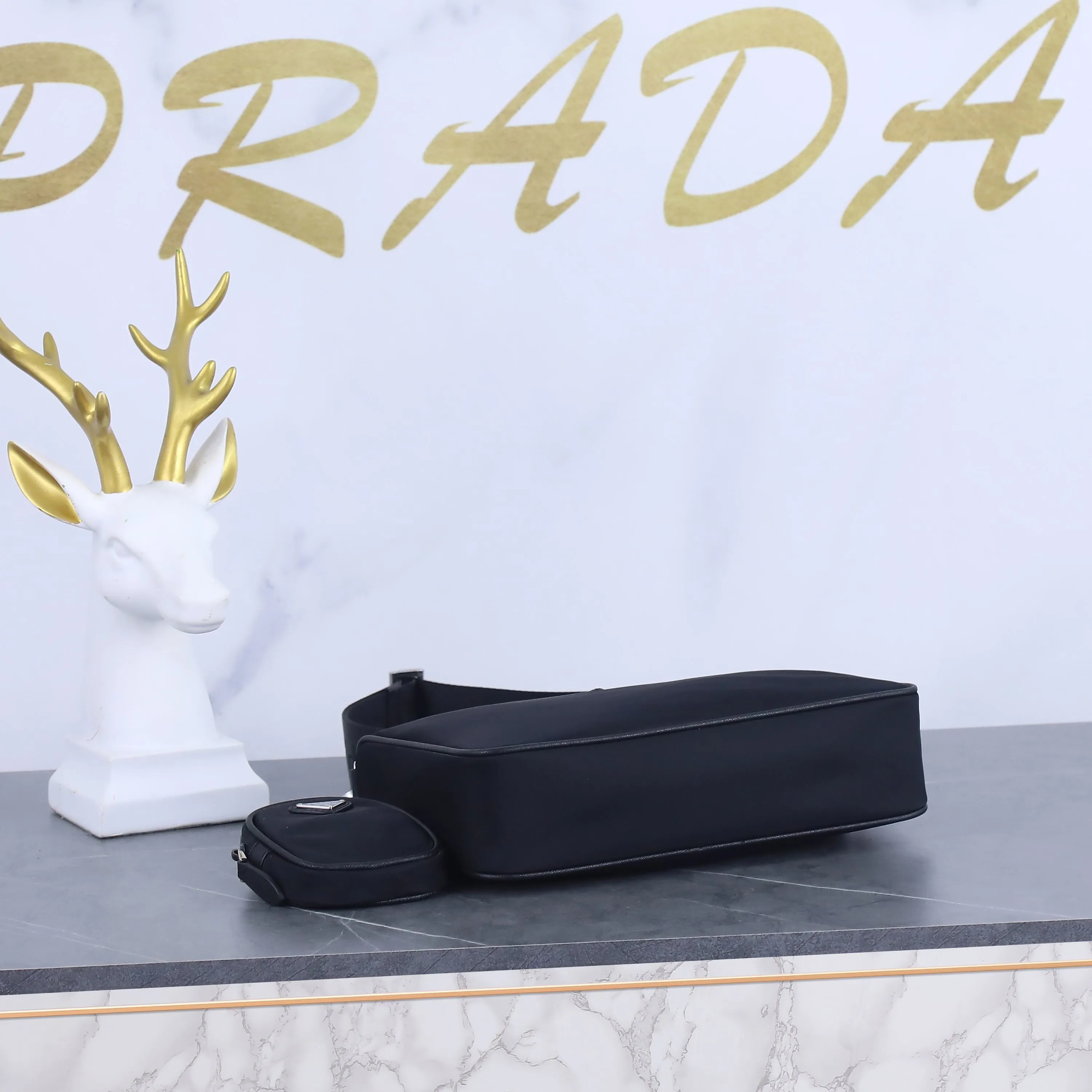 All categories Official website "Brand Women's Bags" Women's Bags 💙 PRADA 2022 official new Prada crossbody bag wholesale 58002500 Original order quality Size: 24-18.5-6 CM