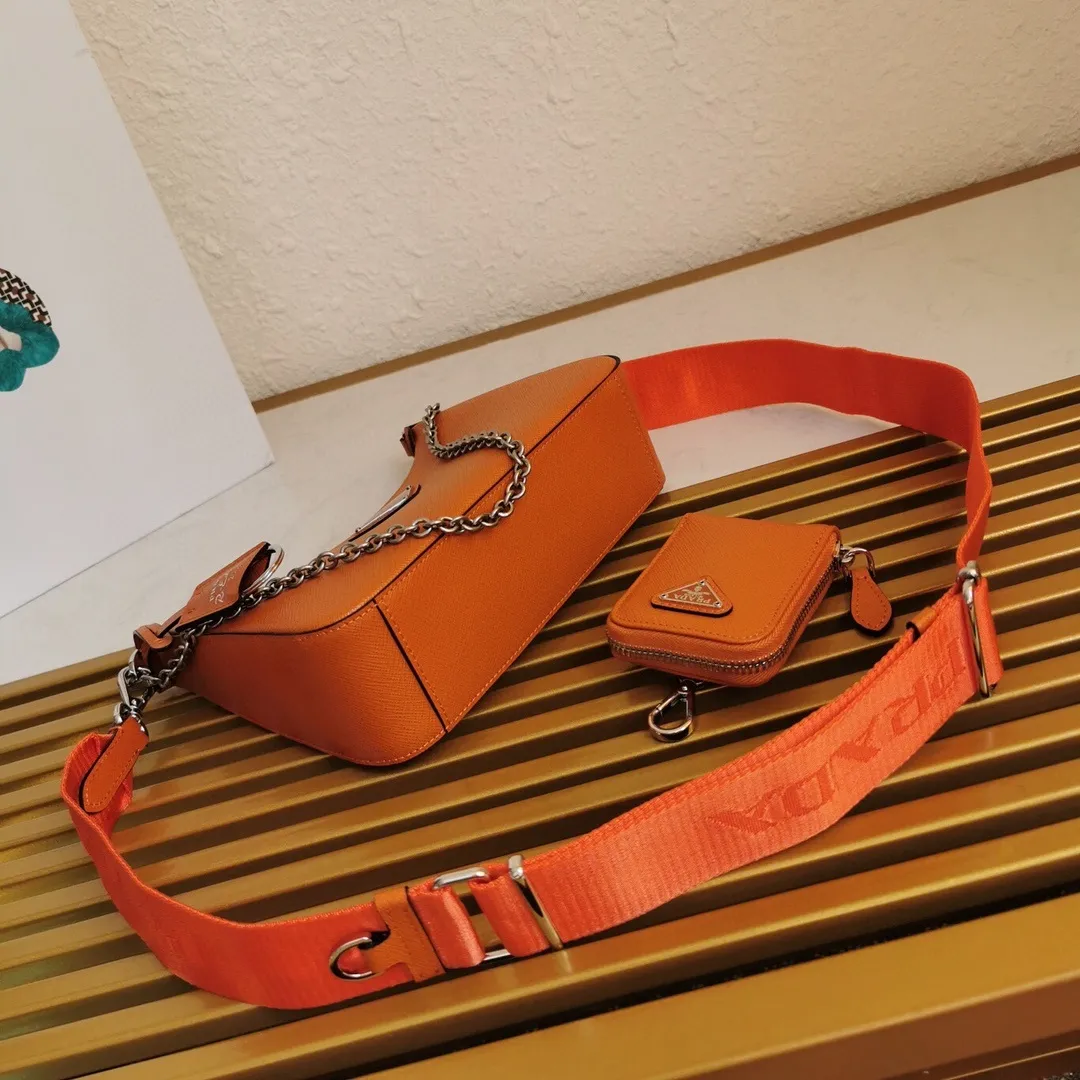 All categories Official website "Brand Women's Bags" Women's Bags 💙 PRADA 2022 official new Prada crossbody bag wholesale 58003000 Original order quality Size: 23-17-6.5CM