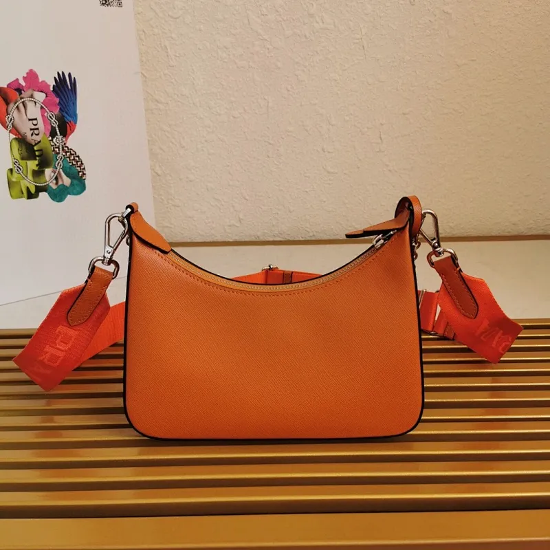 All categories Official website "Brand Women's Bags" Women's Bags 💙 PRADA 2022 official new Prada crossbody bag wholesale 58003000 Original order quality Size: 23-17-6.5CM