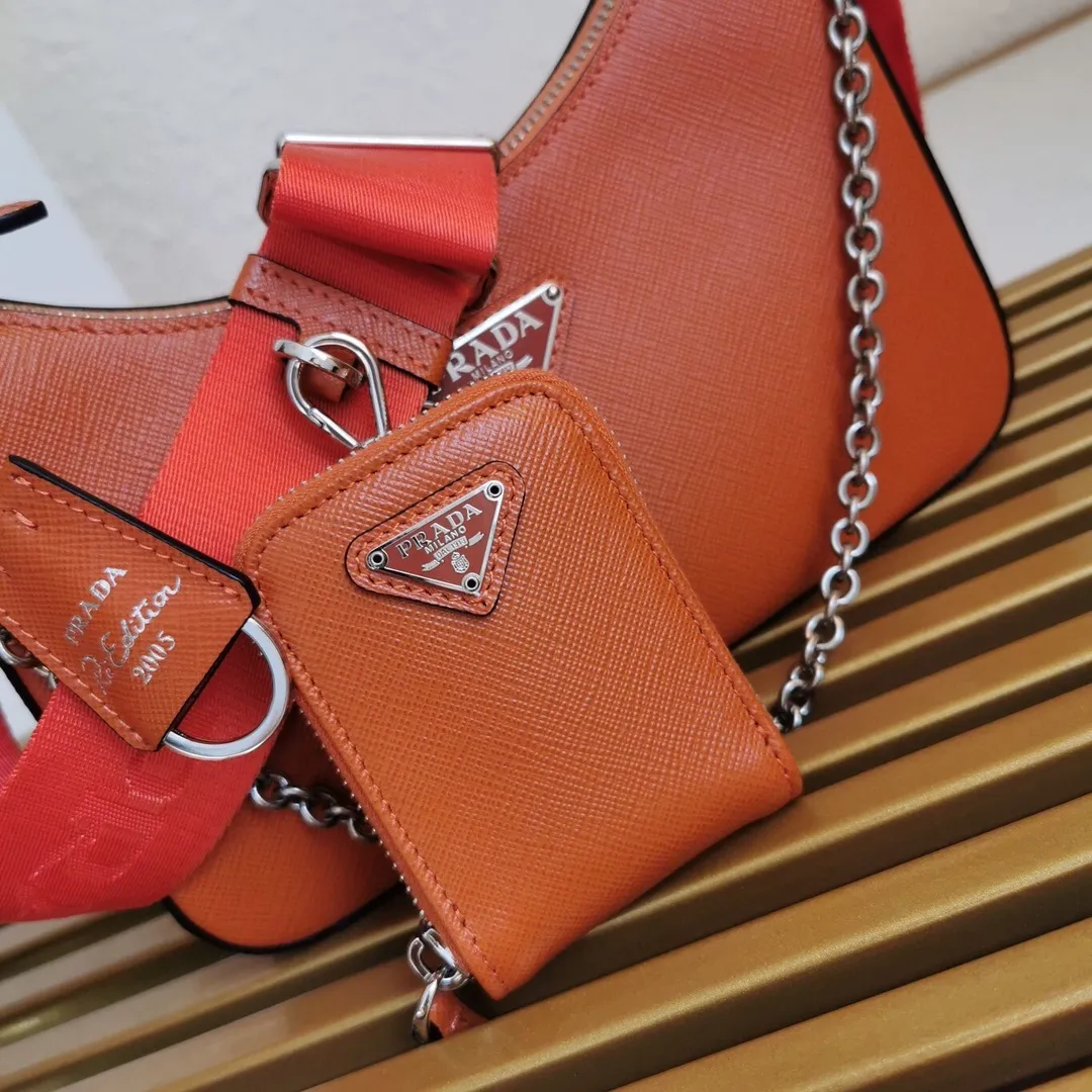 All categories Official website "Brand Women's Bags" Women's Bags 💙 PRADA 2022 official new Prada crossbody bag wholesale 58003000 Original order quality Size: 23-17-6.5CM
