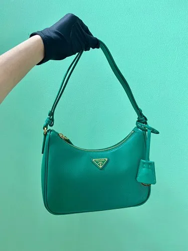 All Categories Official Website "Brand Women's Bags" Women's Bags 💙 PRADA 2022 Official New Prada Underarm Bag Wholesale 58003900 Original Order Quality Size: 23-17-6.5CM