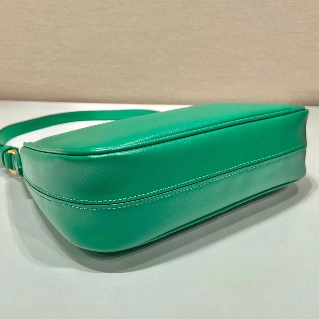 All Categories Official Website "Brand Women's Bags" Women's Bags 💙 PRADA 2022 Official New Prada Underarm Bag Wholesale 58003900 Original Order Quality Size: 23-17-6.5CM
