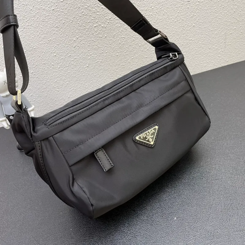 All categories Official website "Brand Women's Bags" Women's Bags 💙 PRADA replica PRADA, fine imitation PRADA bags, PRADA shoulder bags, 2023 official latest version PRADA crossbody bag, bag factory, original material, size: 30-20-15CM