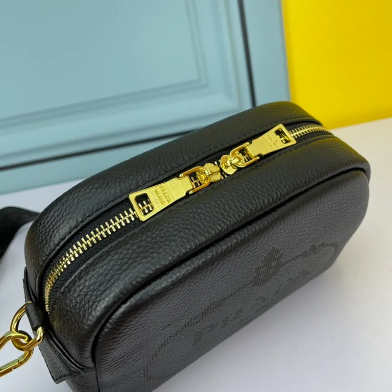 All categories Official website "Brand Women's Bags" Women's Bags 💙 PRADA replica PRADA, fine imitation PRADA bags, PRADA shoulder bags, 2023 official latest version PRADA cowhide camera bag, bag factory, original material, size: 21-14-8CM