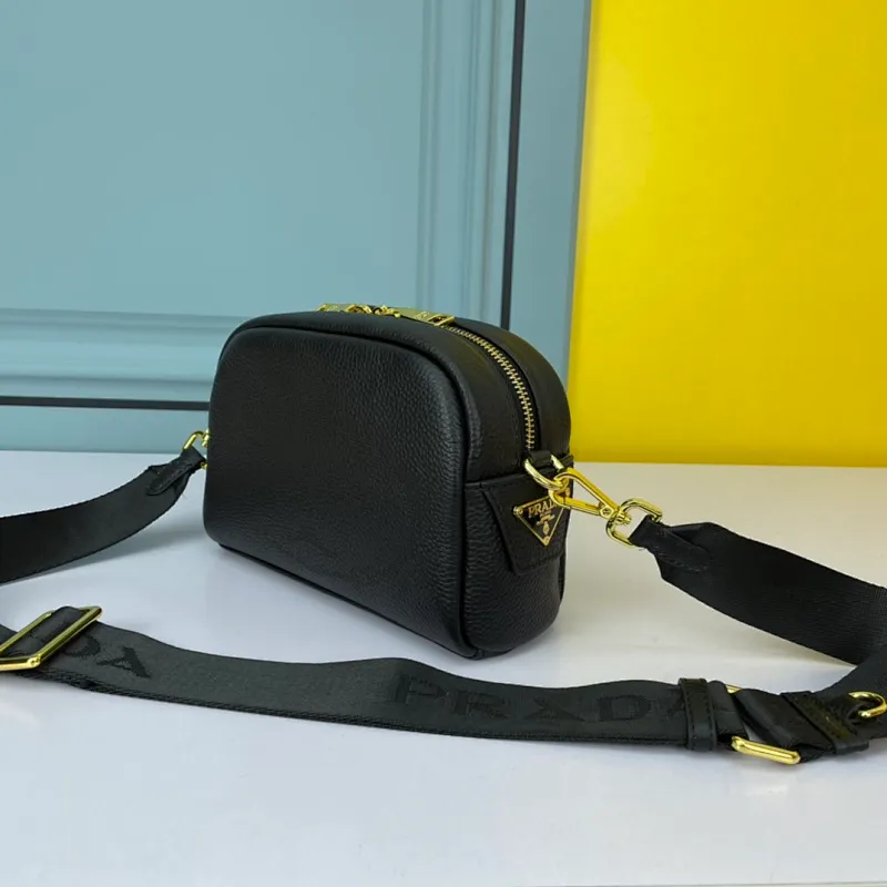 All categories Official website "Brand Women's Bags" Women's Bags 💙 PRADA replica PRADA, fine imitation PRADA bags, PRADA shoulder bags, 2023 official latest version PRADA cowhide camera bag, bag factory, original material, size: 21-14-8CM