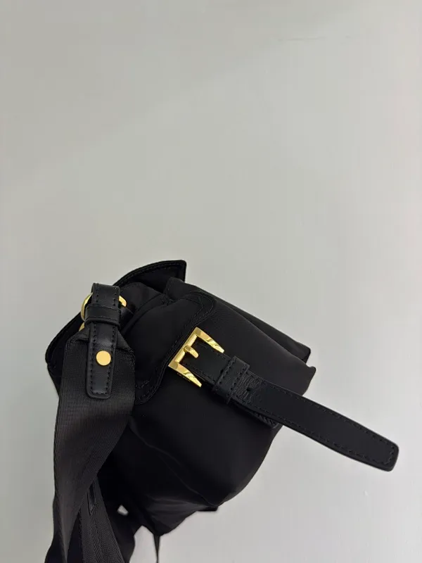 All Categories Official Website "Brand Women's Bags" Women's Bags 💙 PRADA 2025 New Prada Crossbody Bag