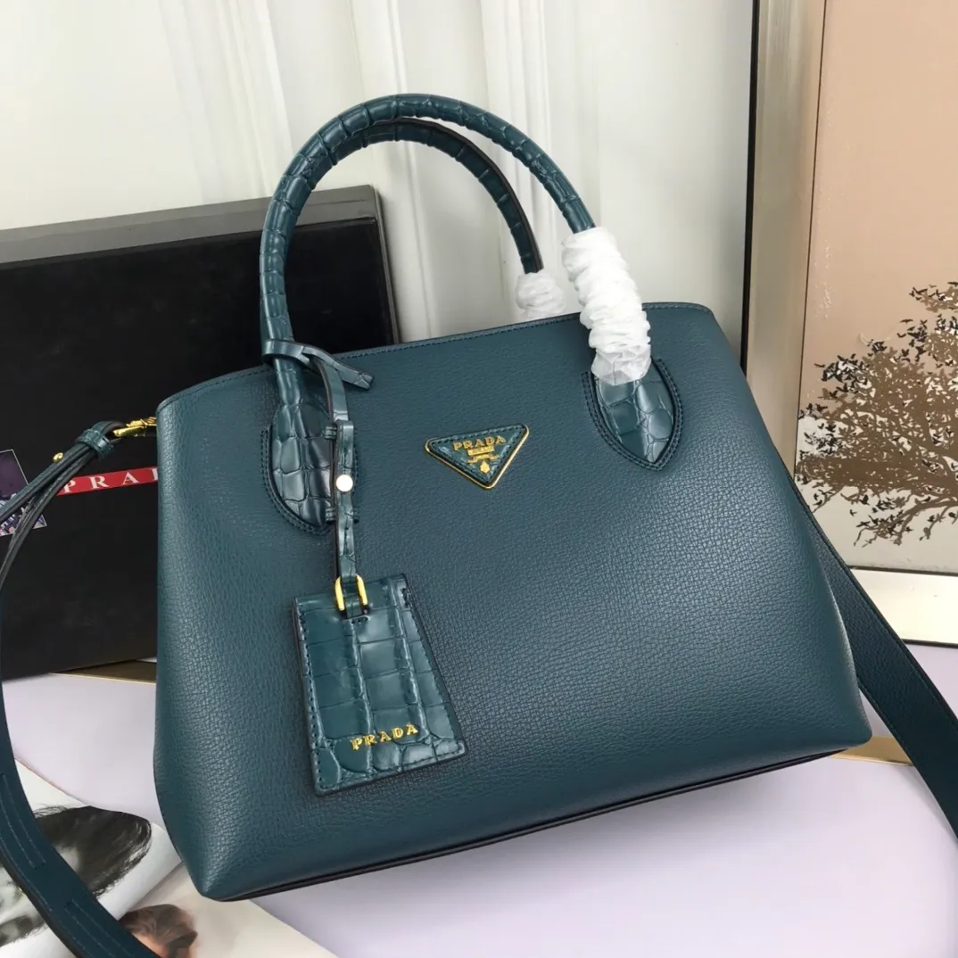 All categories Official website "Brand Women's Bags" Women's Bags 💙 PRADA 2022 official new Prada calfskin handbag wholesale 58002500 High quality Size: 30-24-14CM