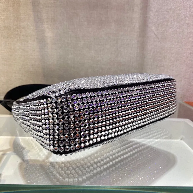 All categories Official website "Brand Women's Bags" Women's Bags 💙 PRADA 2022 official new Prada armpit bag wholesale 58002800 Original order quality Size: 23-13-5CM