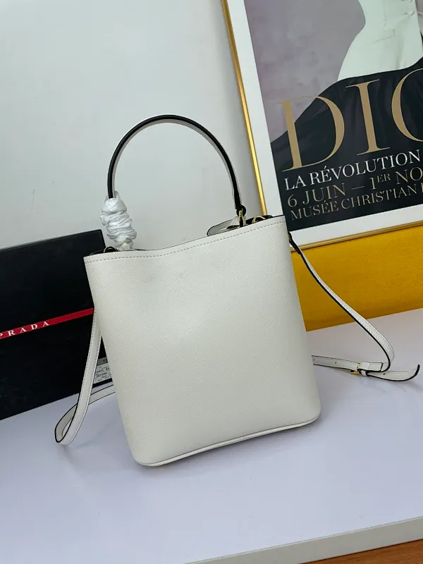 All Categories Official Website "Brand Women's Bags" Women's Bags 💙 PRADA 2022 Official New Prada Imported Cowhide Crossbody Bag Wholesale 58002300 High Quality Size: 23-13-24CM