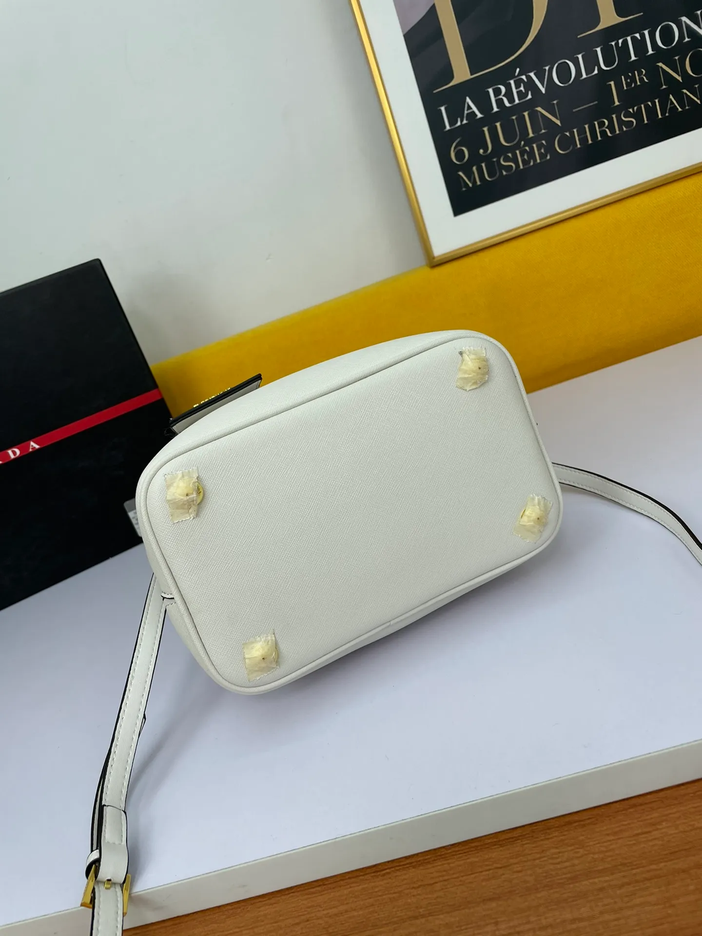 All Categories Official Website "Brand Women's Bags" Women's Bags 💙 PRADA 2022 Official New Prada Imported Cowhide Crossbody Bag Wholesale 58002300 High Quality Size: 23-13-24CM
