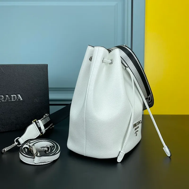 All categories Official website "Brand Women's Bags" Women's Bags 💙 PRADA 2022 official new Prada cowhide backpack wholesale 58001700 High quality Size: 20-25-14CM