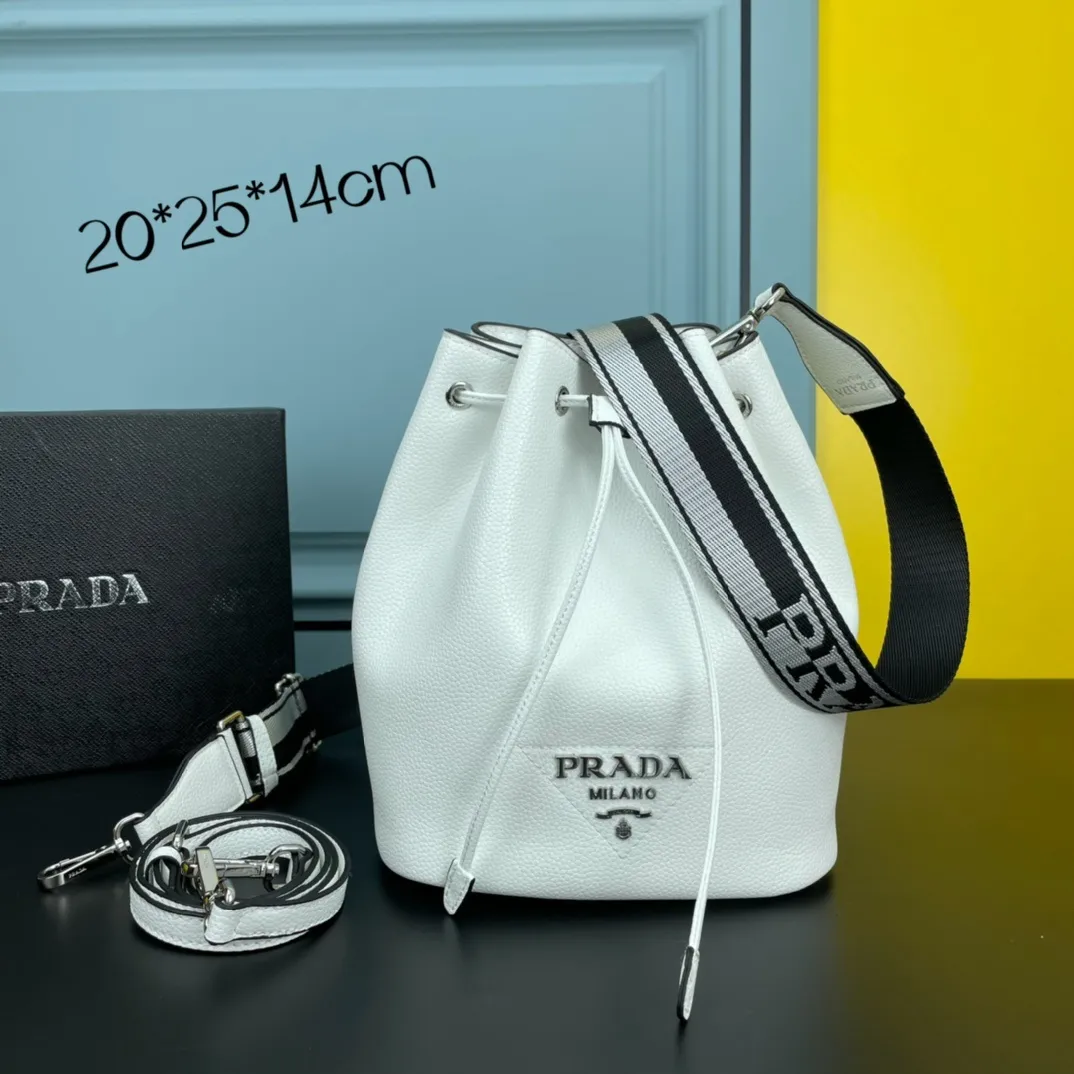 All categories Official website "Brand Women's Bags" Women's Bags 💙 PRADA 2022 official new Prada cowhide backpack wholesale 58001700 High quality Size: 20-25-14CM