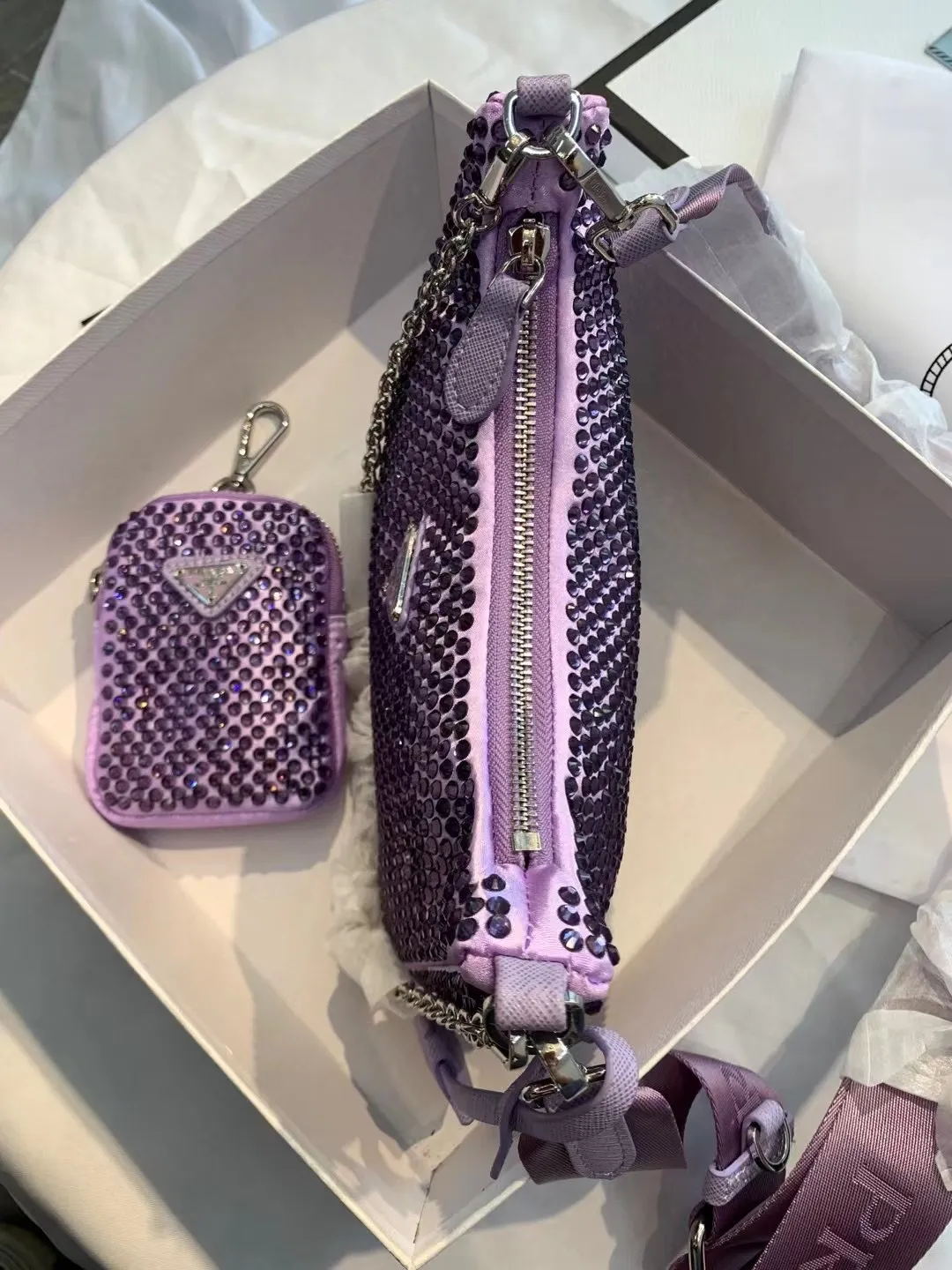 All categories Official website "Brand Women's Bags" Women's Bags 💙 PRADA 2022 Official New Prada Crossbody Bag Wholesale 58001900 High Quality Specifications: 22-18-6.5CM