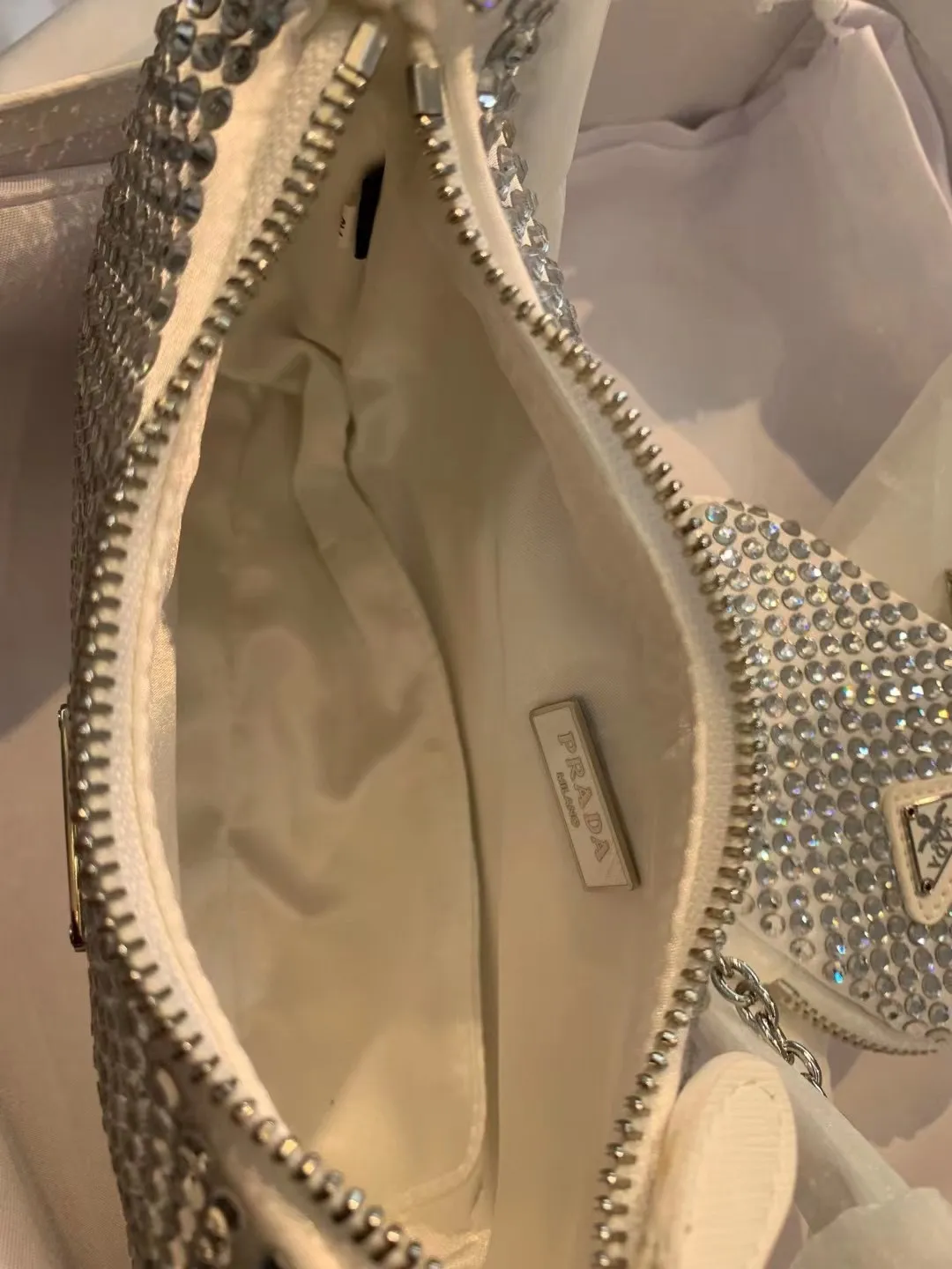 All categories Official website "Brand Women's Bags" Women's Bags 💙 PRADA 2022 Official New Prada Crossbody Bag Wholesale 58001900 High Quality Specifications: 22-18-6.5CM