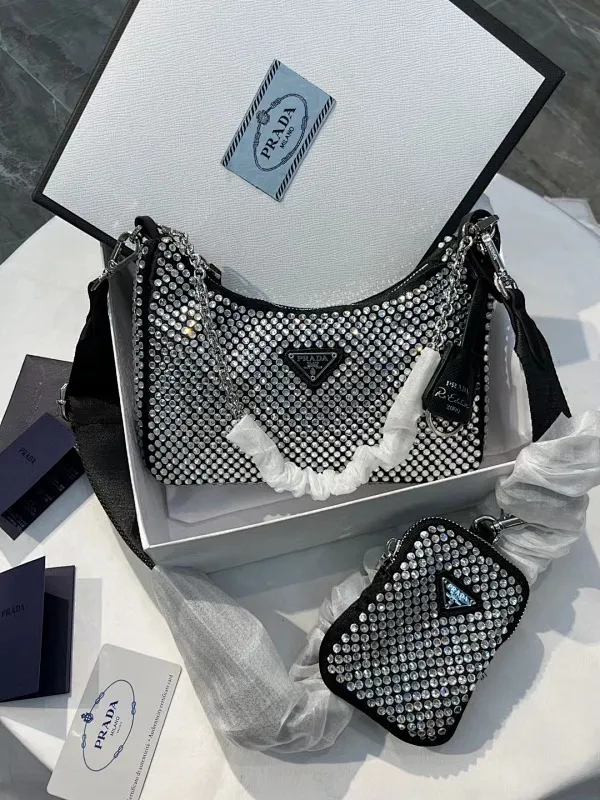 All categories Official website "Brand Women's Bags" Women's Bags 💙 PRADA 2022 Official New Prada Crossbody Bag Wholesale 58001900 High Quality Specifications: 22-18-6.5CM