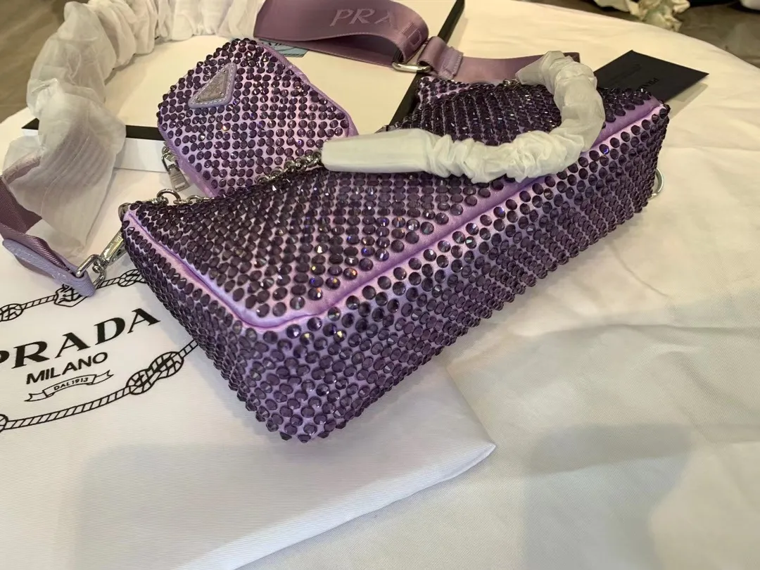 All categories Official website "Brand Women's Bags" Women's Bags 💙 PRADA 2022 Official New Prada Crossbody Bag Wholesale 58001900 High Quality Specifications: 22-18-6.5CM