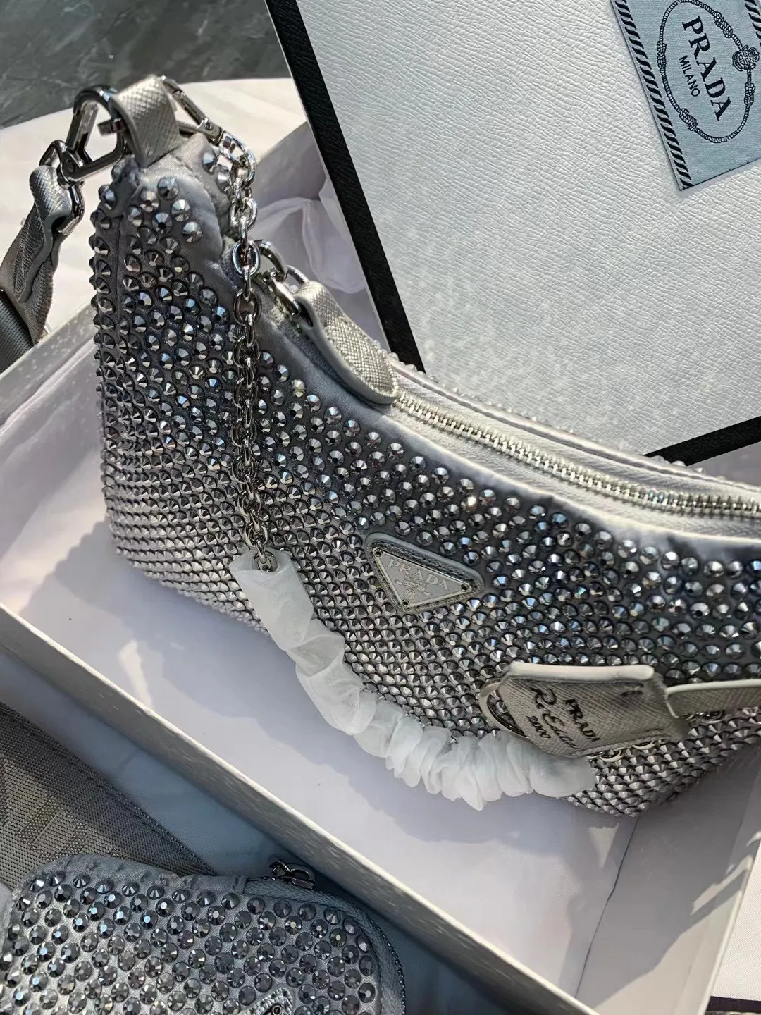 All categories Official website "Brand Women's Bags" Women's Bags 💙 PRADA 2022 Official New Prada Crossbody Bag Wholesale 58001900 High Quality Specifications: 22-18-6.5CM