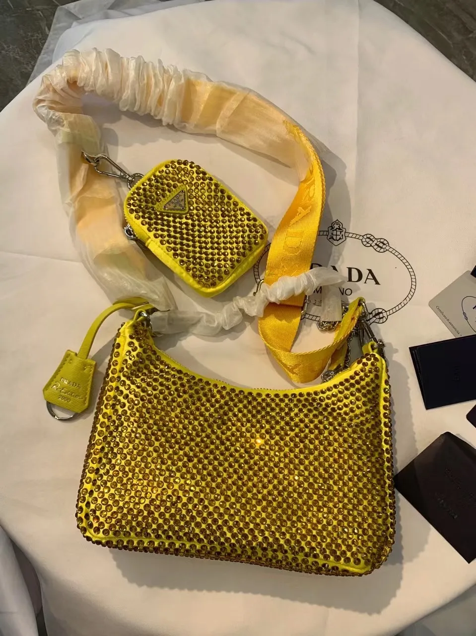 All categories Official website "Brand Women's Bags" Women's Bags 💙 PRADA 2022 Official New Prada Crossbody Bag Wholesale 58001900 High Quality Specifications: 22-18-6.5CM