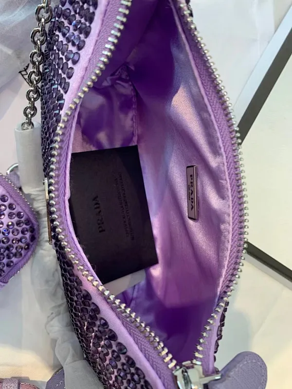 All categories Official website "Brand Women's Bags" Women's Bags 💙 PRADA 2022 Official New Prada Crossbody Bag Wholesale 58001900 High Quality Specifications: 22-18-6.5CM