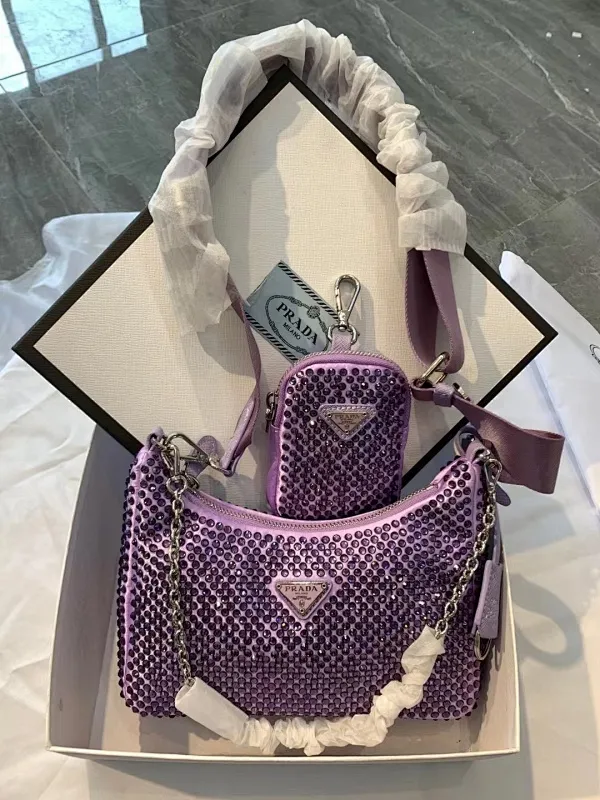 All categories Official website "Brand Women's Bags" Women's Bags 💙 PRADA 2022 Official New Prada Crossbody Bag Wholesale 58001900 High Quality Specifications: 22-18-6.5CM