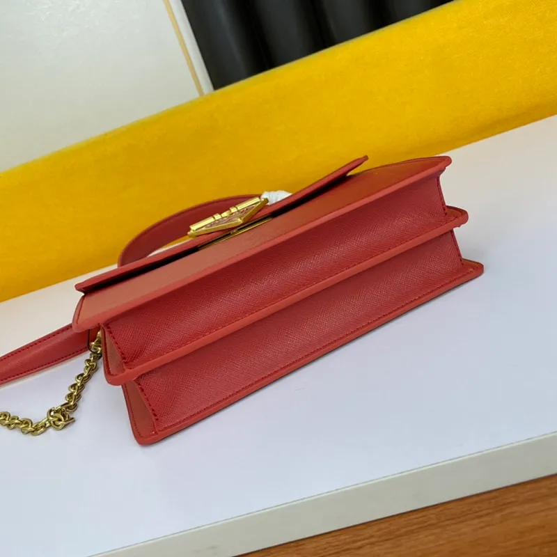 All categories Official website "Brand Women's Bags" Women's Bags 💙 PRADA 2022 official new Prada crossbody bag wholesale 58002500 Original order quality Size: 20-15-5CM