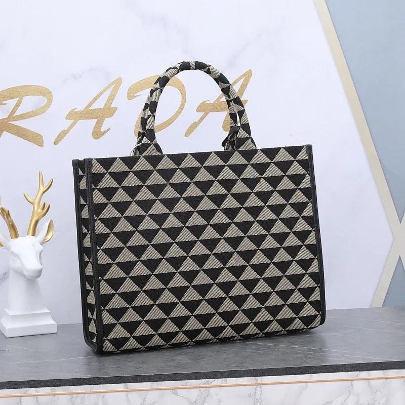 All categories Official website "Brand Women's Bags" Women's Bags 💙 PRADA 2022 official new Prada handbag wholesale 58003200 Original order quality Size: 39-31-11 CM