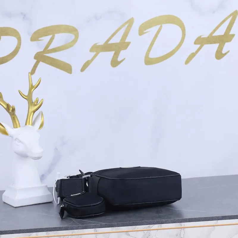 All categories Official website "Brand Women's Bags" Women's Bags 💙 PRADA 2022 official new Prada crossbody bag wholesale 58002300 Original order quality Size: 20-16-5CM