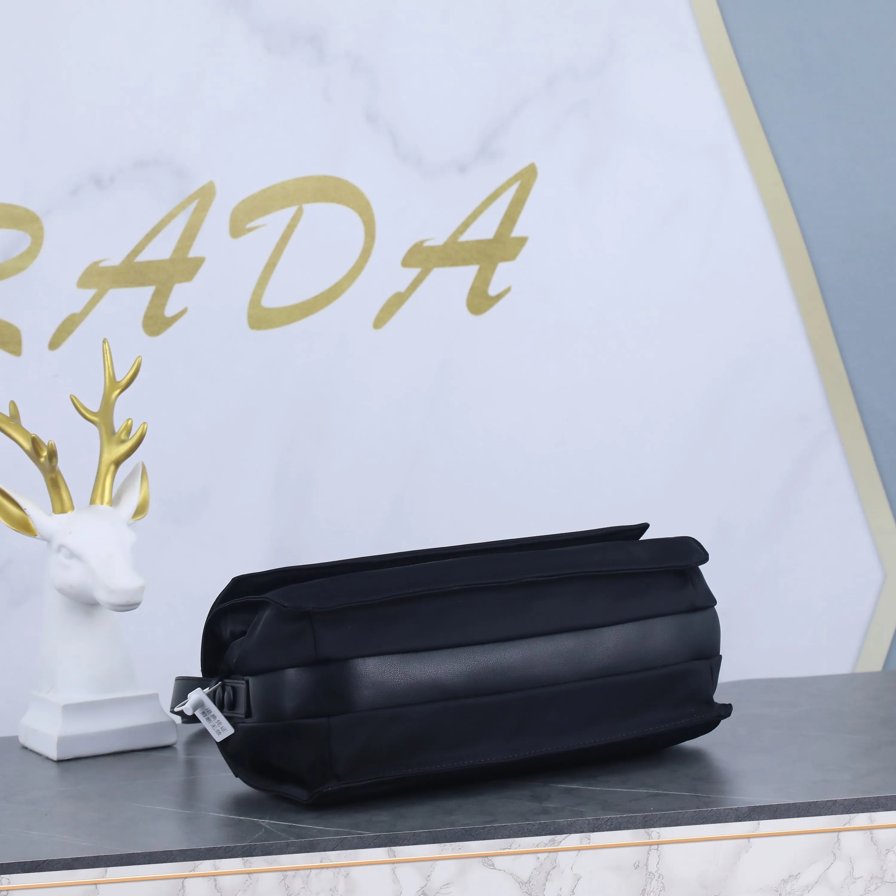 All categories Official website "Brand Women's Bags" Women's Bags 💙 PRADA 2022 official new Prada crossbody bag wholesale 58003200 Original order quality Size: 30-21.5-12CM