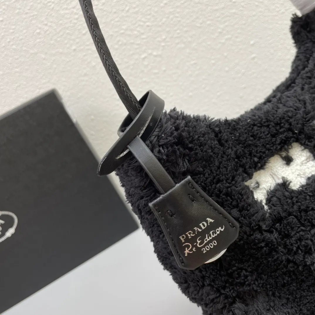 All categories Official website "Brand Women's Bags" Women's Bags 💙 PRADA replica PRADA, fine imitation PRADA bags, PRADA shoulder bags, 2023 official latest version PRADA armpit bag, lamb wool, bag factory, original material, size: 27-18-6CM