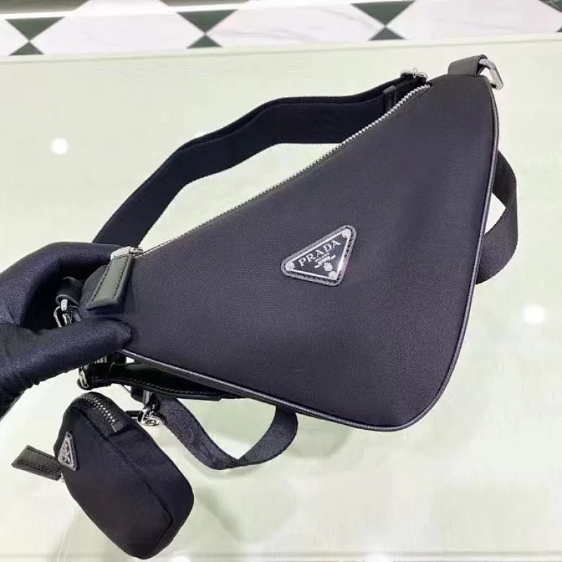 All categories Official website "Brand Women's Bags" Women's Bags 💙 PRADA 2022 official new Prada crossbody bag wholesale Original order quality 58002800 Size: 26-14-12 Cm
